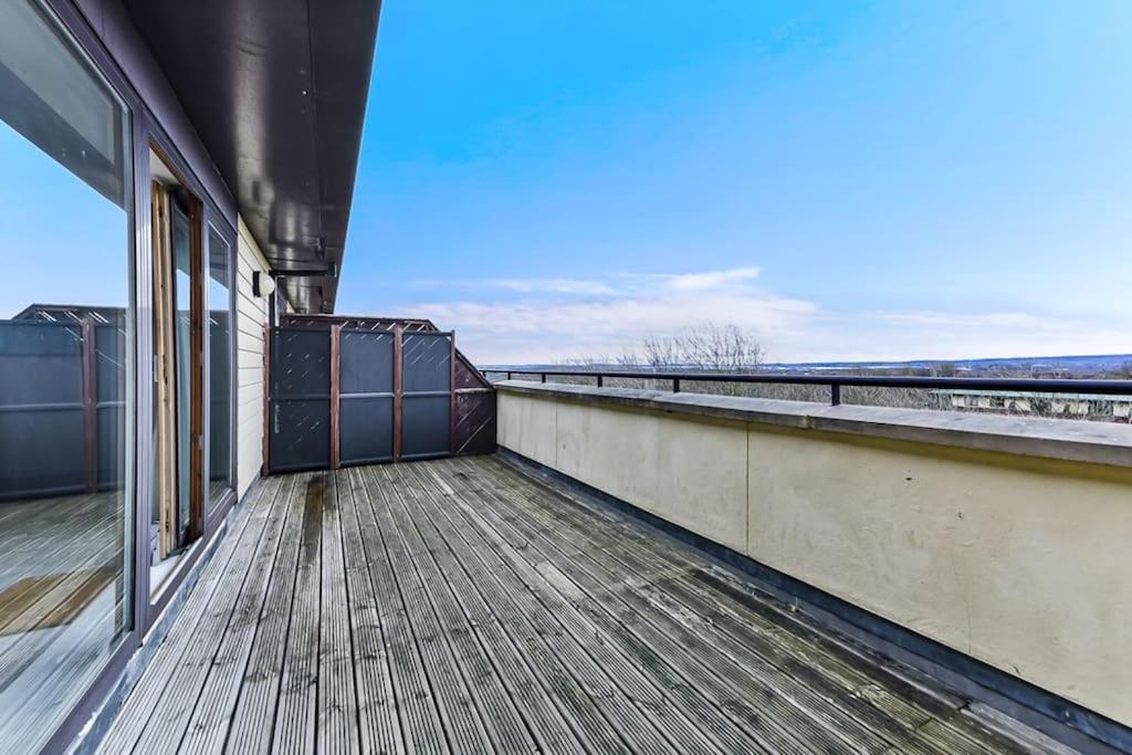 Large Group & Contractor Booking! Duplex W/Parking Milton Keynes Esterno foto